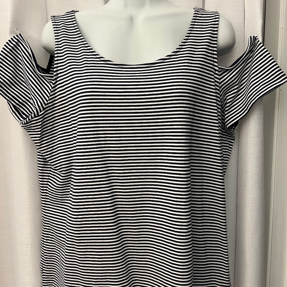 SPRING FWD SPECIAL!  Michael Kors short sieve cold shoulder, Logo tunic. Size XL